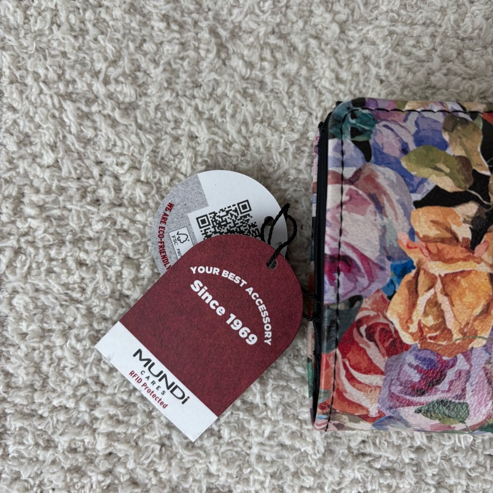 Mundi Wallet Floral RFID Protected New With Tag - Picture 2 of 12
